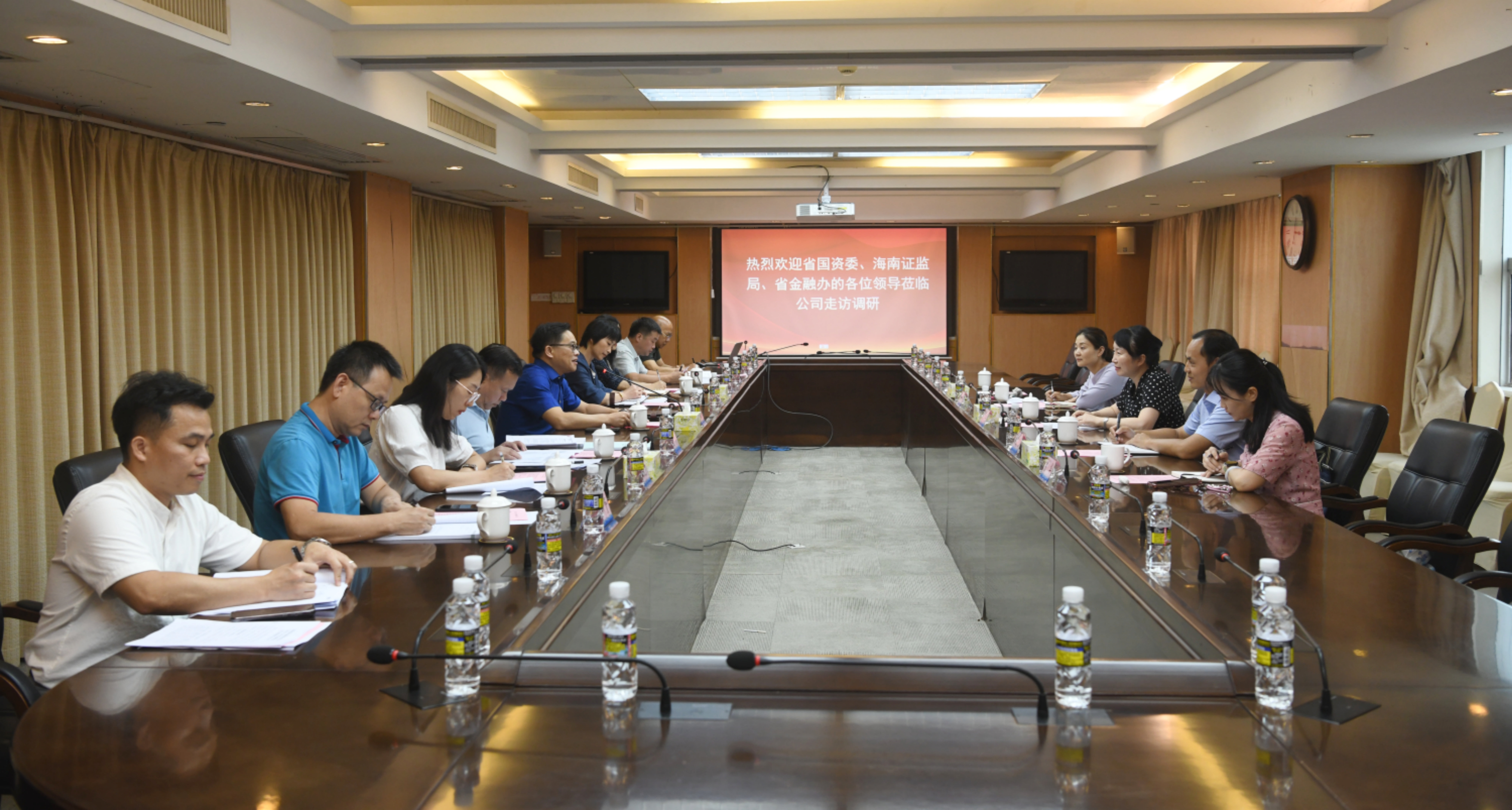 省国资委副主任吴亚梅率队到OB视讯调研座谈